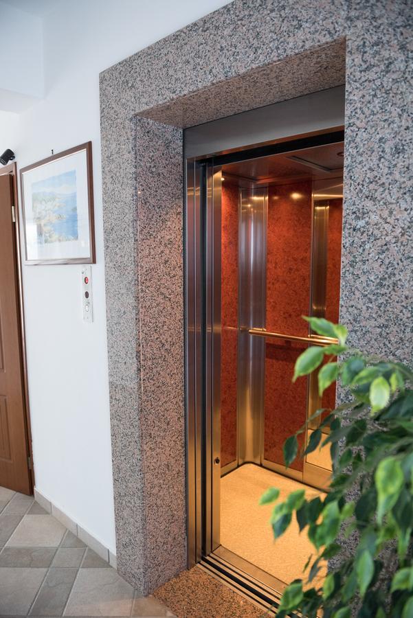 Hotel Anna Амудия Екстериор снимка
