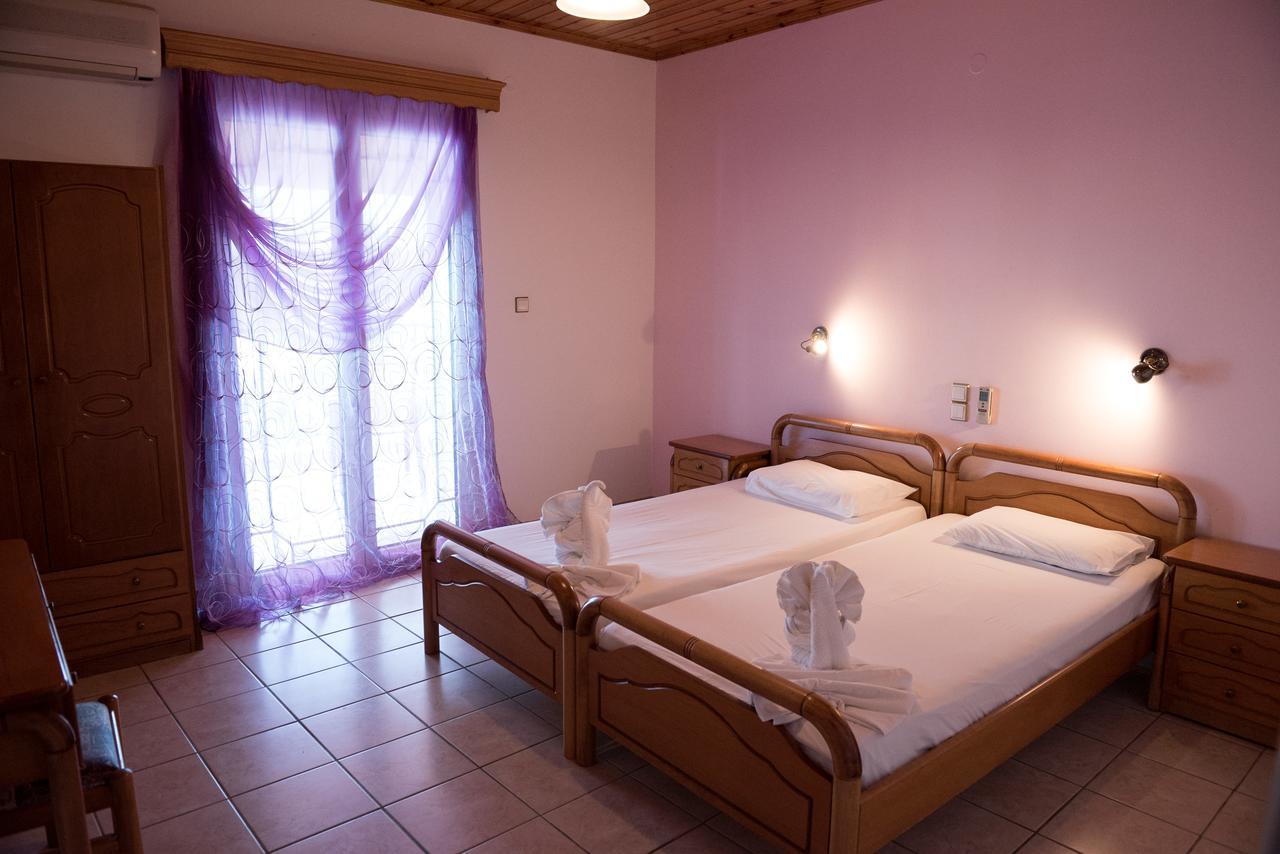 Hotel Anna Амудия Екстериор снимка