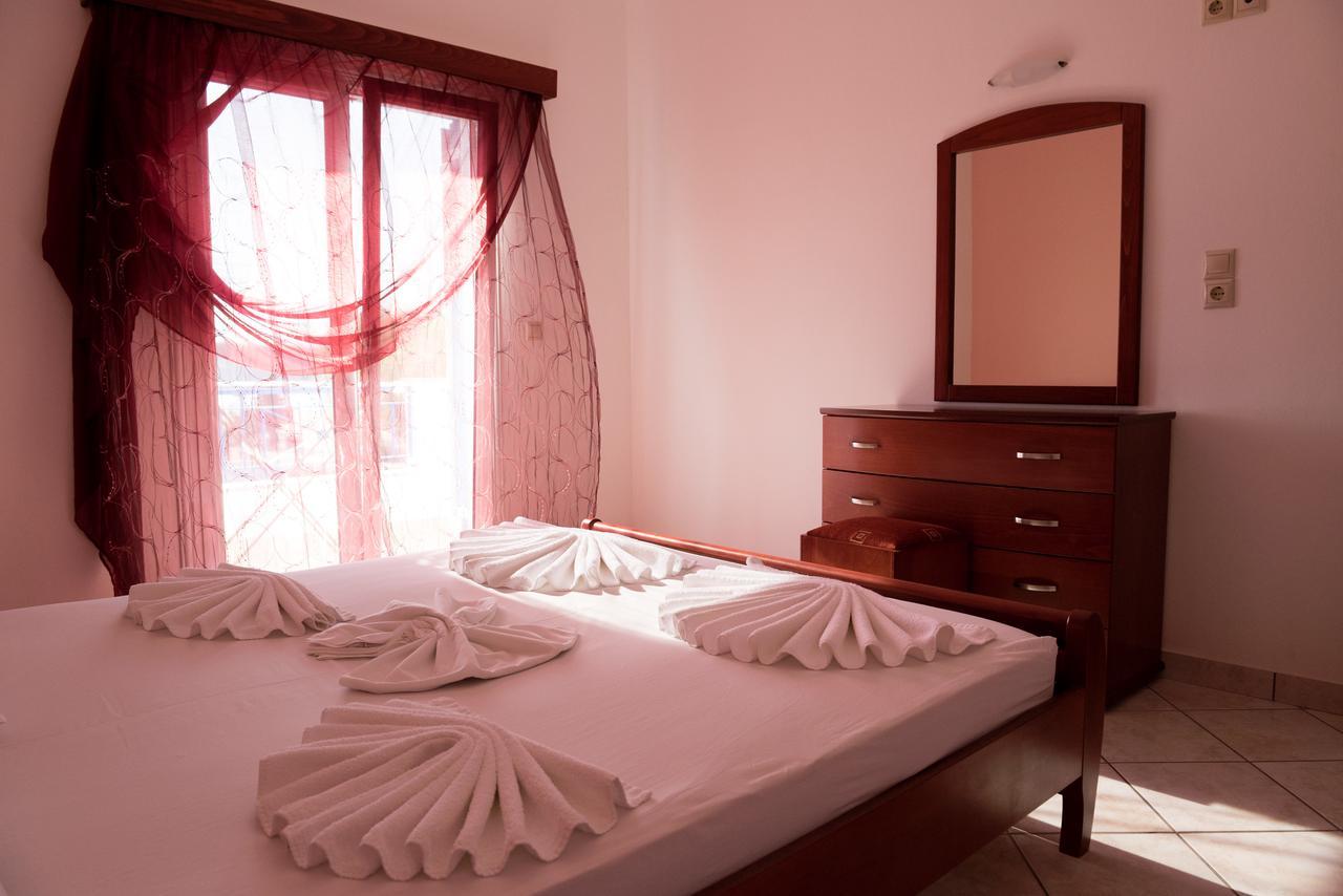 Hotel Anna Амудия Екстериор снимка