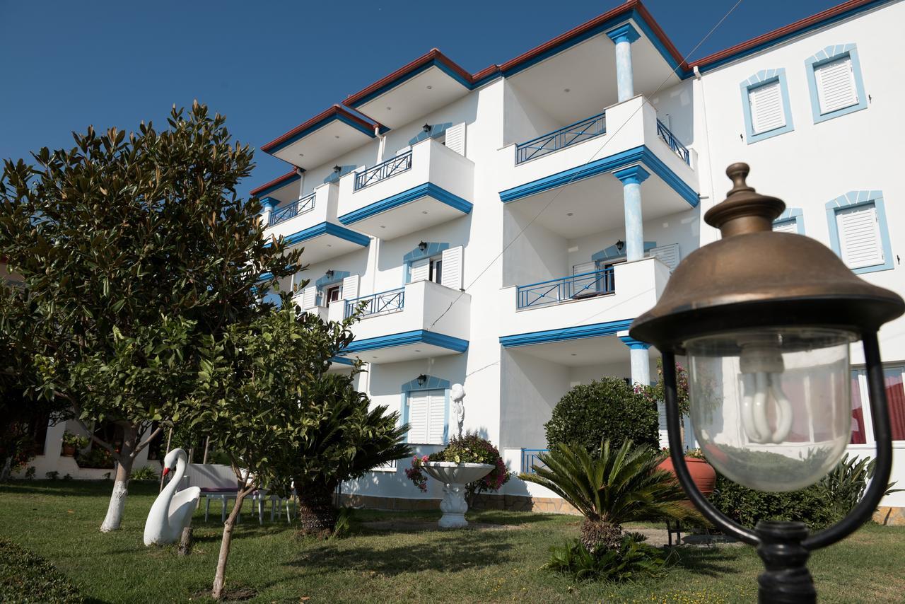 Hotel Anna Амудия Екстериор снимка